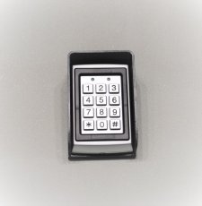 Prístupový systém RFID s klávesnicou podsvietený s krytom